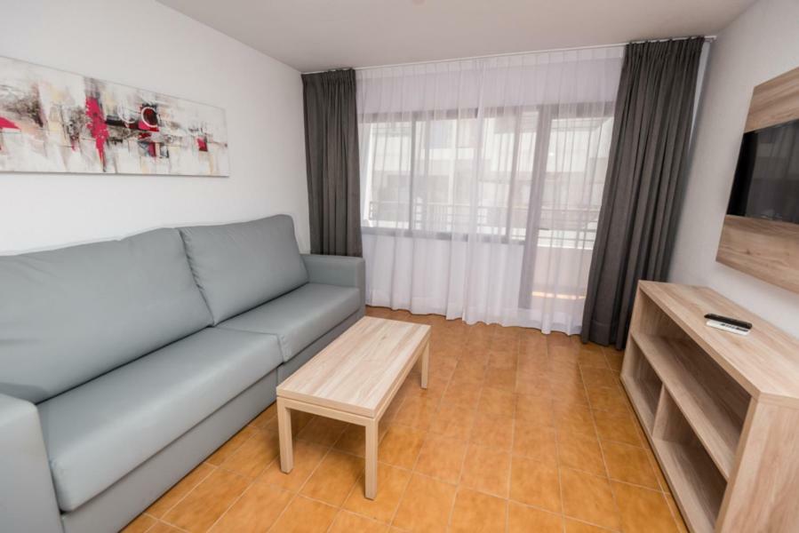 Apartments Niko Санта-Эулалия-дель-Рио Экстерьер фото